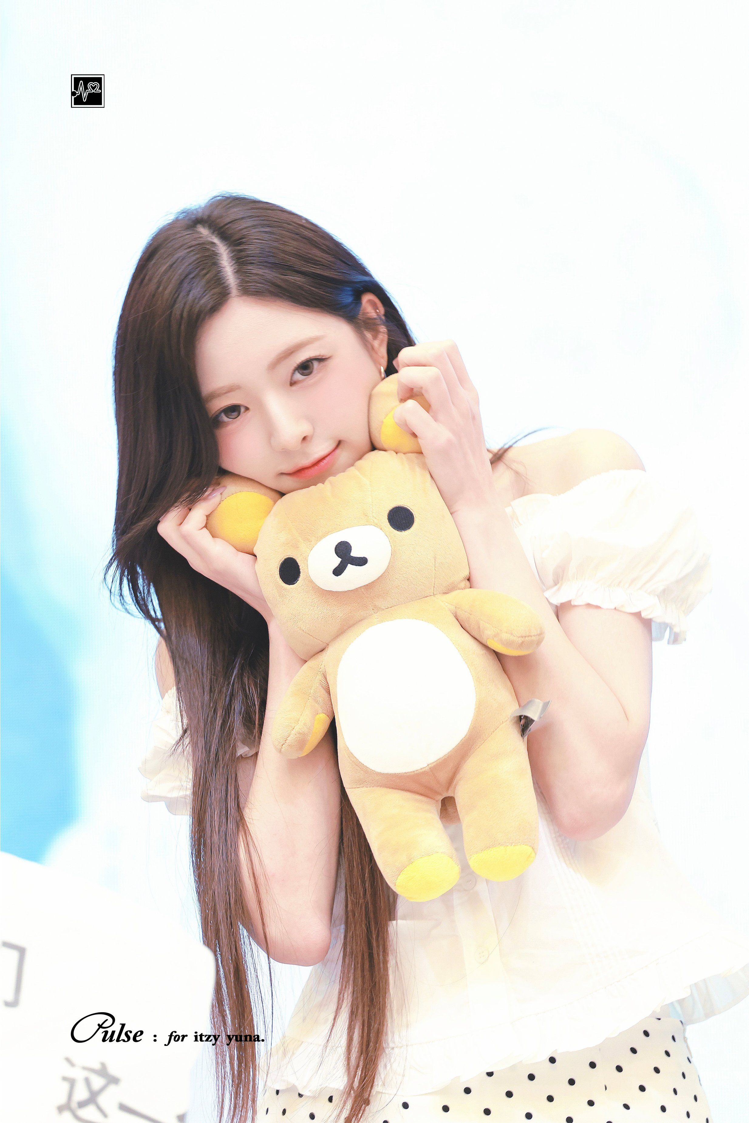 ITZY 유나 셀카 사진