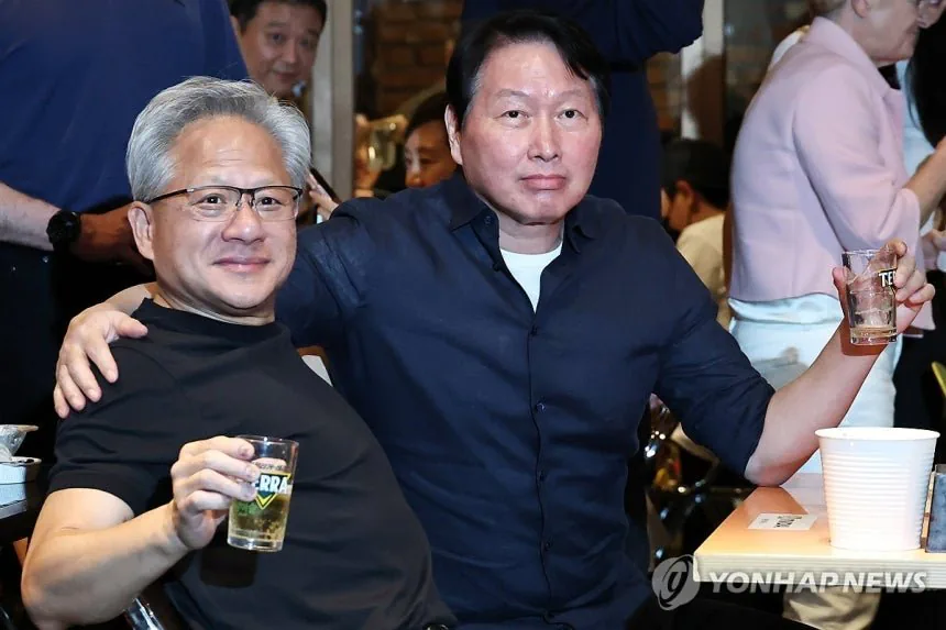젠슨 황, 깐부치킨 또 간다…오늘 저녁 최태원과 회동