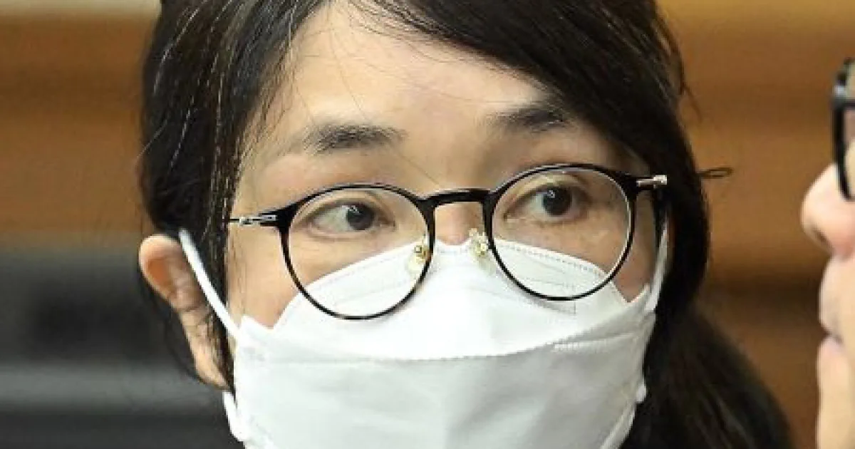 “쥴리 의혹으로 정신건강 악화”… 김건희, 재판부에 엄벌 탄원서