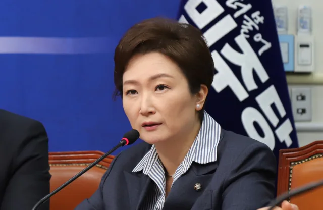 이언주 “최고위원 사퇴… 선거 결과 책임 통감”