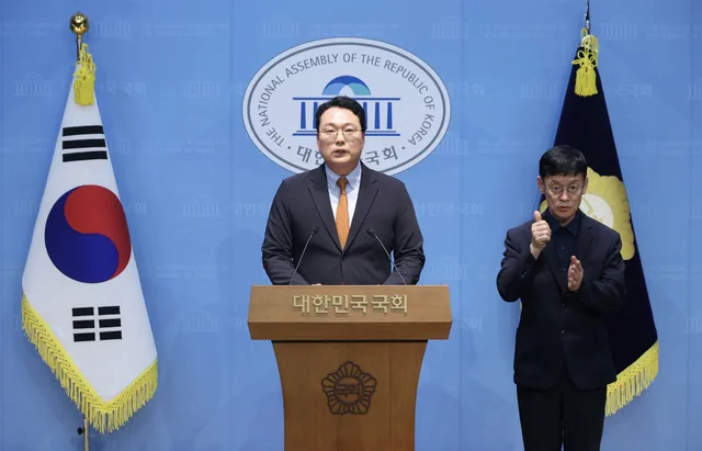 선관위 "용지 부족 발생 투표소 50곳보다 더 늘어날 수도" 개혁신당에 보고