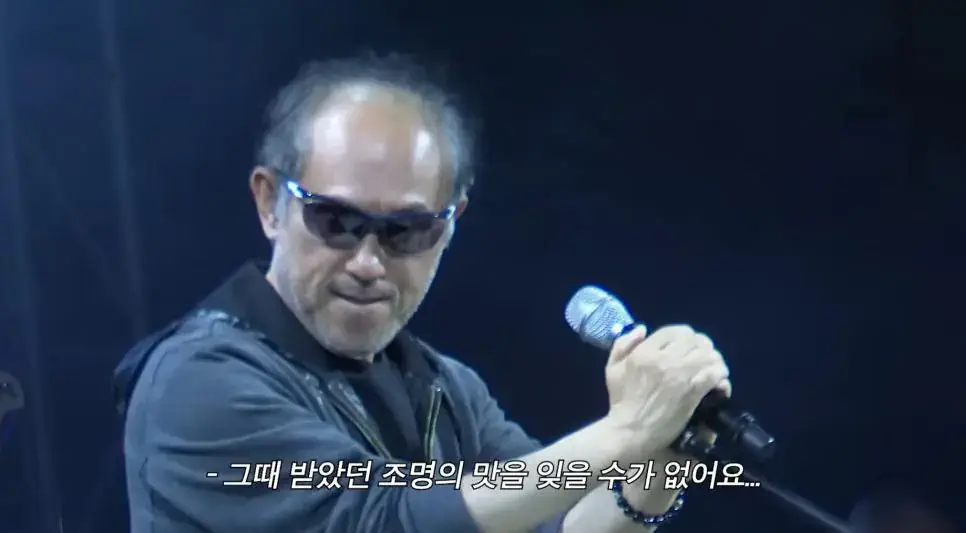 어떤 인생을 살아왔는지 감도 안오는 60대 연예인 지망생 아저씨.jpg