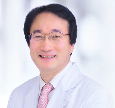 ??? : "수술 실패하면 당신 죽일 거고 나도 죽는 거야!"