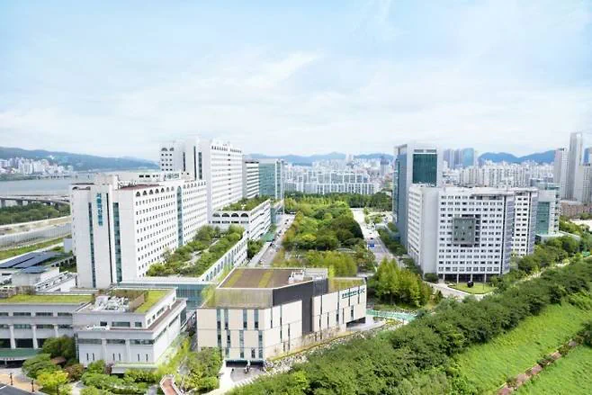 전 축구협회장 정몽준형 근황 .jpg