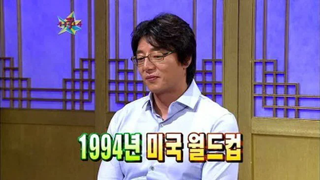 이완용 다음으로 가장 많이 욕먹었다는 축구선수.gif