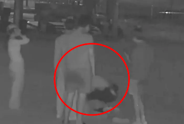 "속옷 벗겨 촬영하더니…" 男女중학생들, 충격의 집단폭행