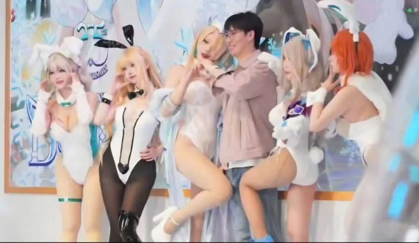 ㅇㅎ) 코스프레 대참사.gif
