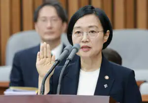 한성숙 “6·25전쟁? 북침입니다, 당연히. 아 죄송, 남침”