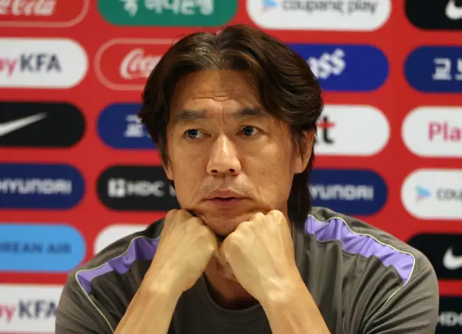 대한축구협회 정면 반박 "홍명보 연봉 38억 루머, 사실 아니다,대중에 알려…