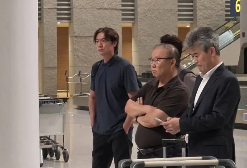 홍명보한테 계란 던진 사람 없었던 이유.jpg