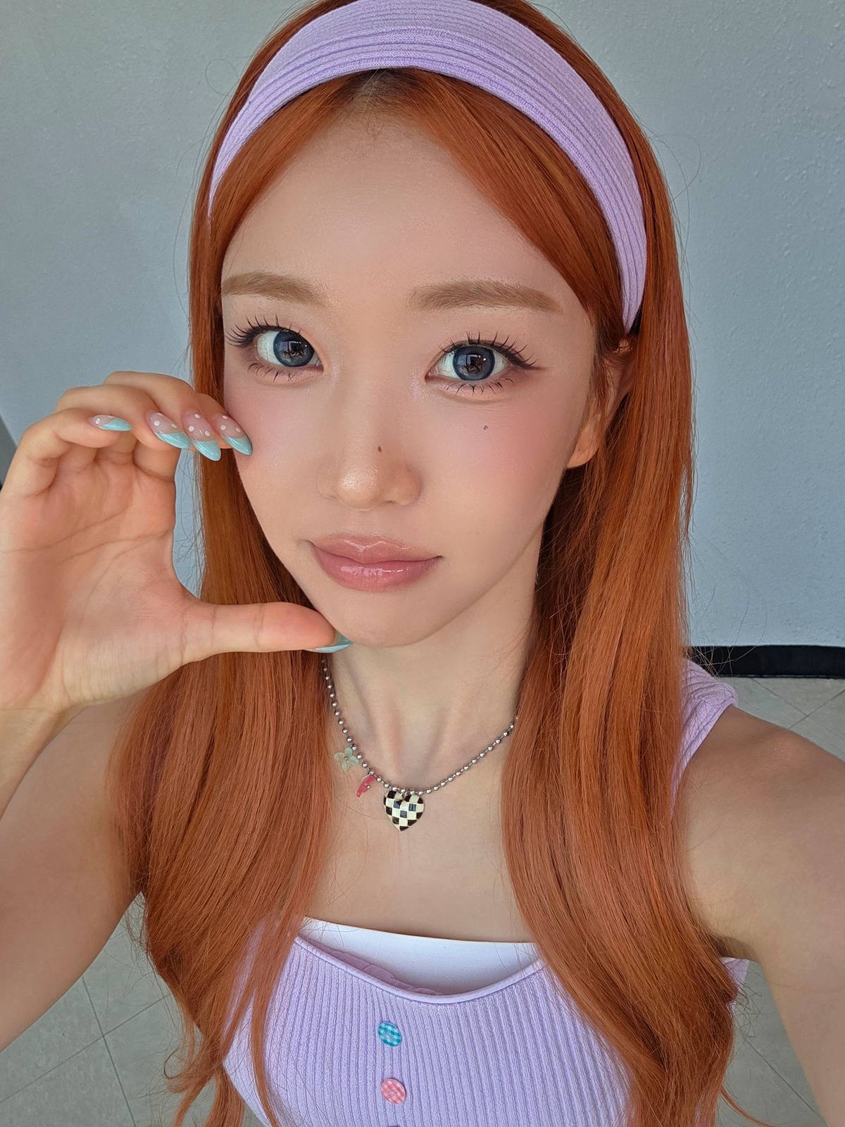 지금 해외케이팝 팬들 사이에서 소소하게 화제인 스테이씨 수민 셀카