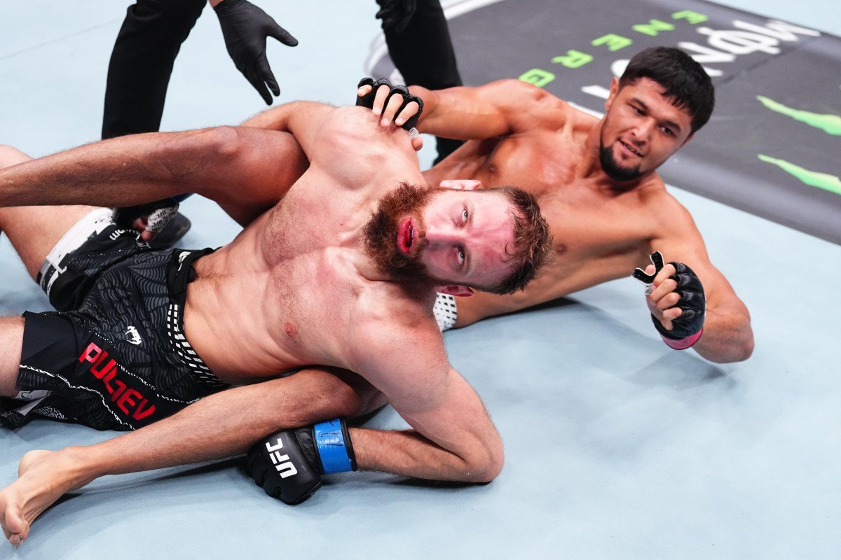 오늘자 UFC 백초크 억지로 버티다 눈 뒤집어진 선수 ㄷㄷㄷㄷㄷ