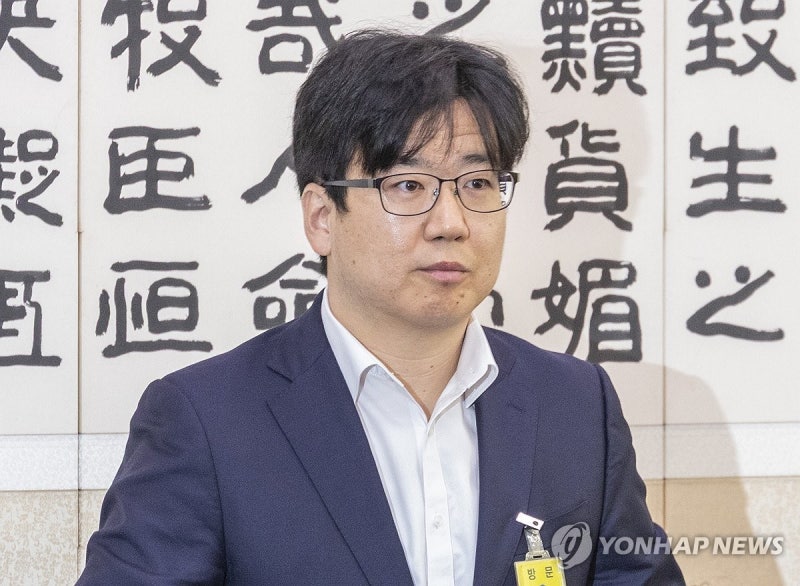관봉권 띠지 폐기 - 최재현 검사 감봉 1개월