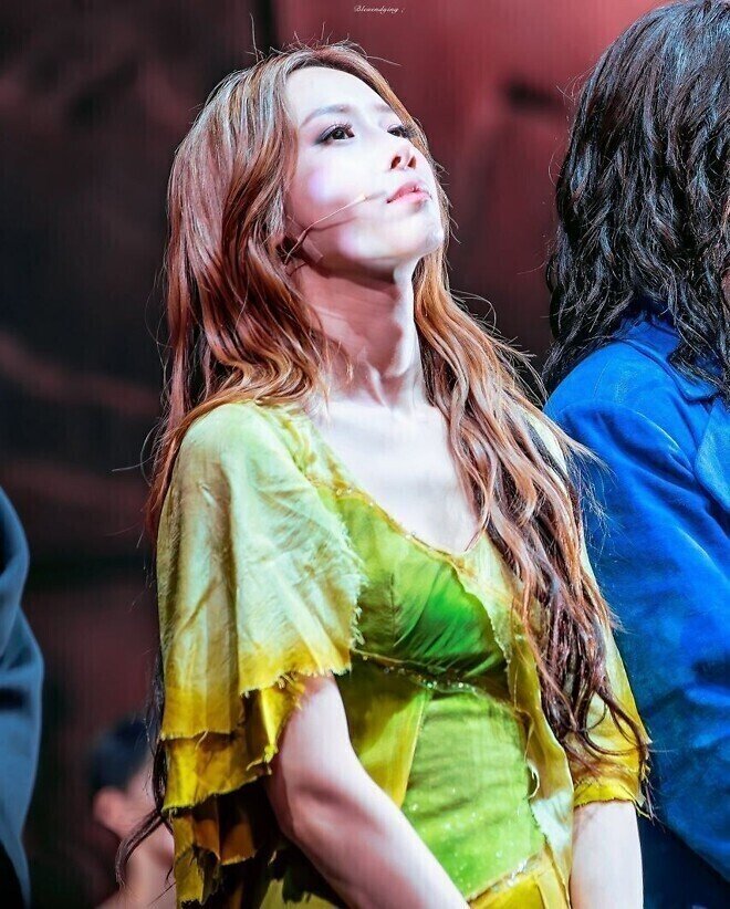 걸그룹 출신중 뮤지컬 안착에 성공한 배우.JPG