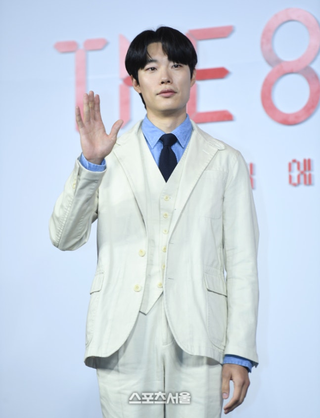 류준열, 결국 GD・송강호와 한솥밥…갤럭시코퍼레이션과 전속계약