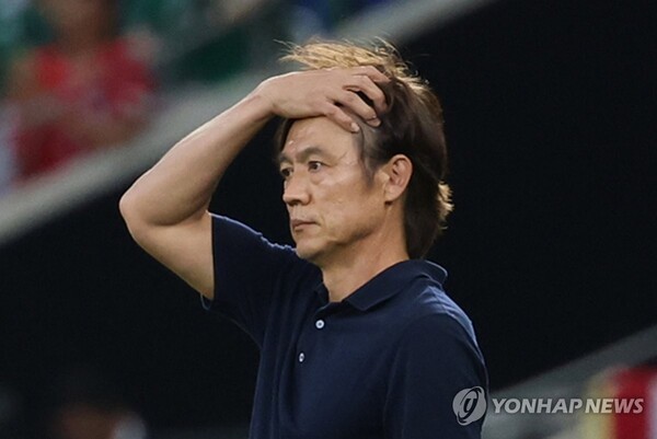 또 대참사… 홍명보 감독, 32강 가도 자진사퇴해야[초점]