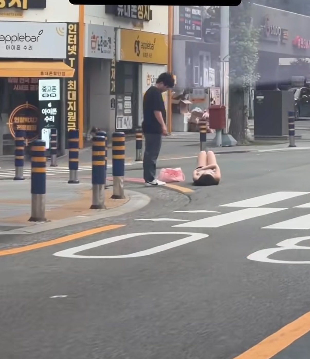 얼마나 삐졌는지 감도안옴 ㄷ