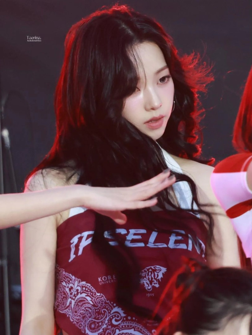 고려대 축제 카리나