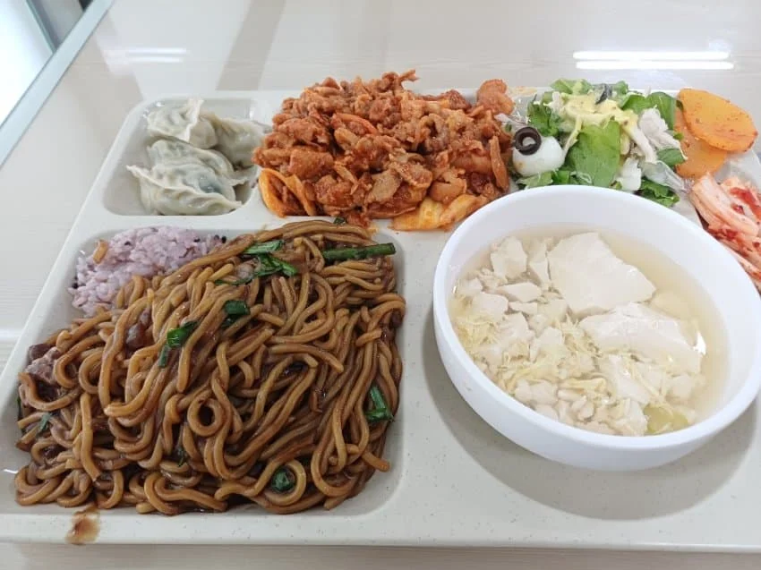 100kg 위장의 구내식당 식단 모음