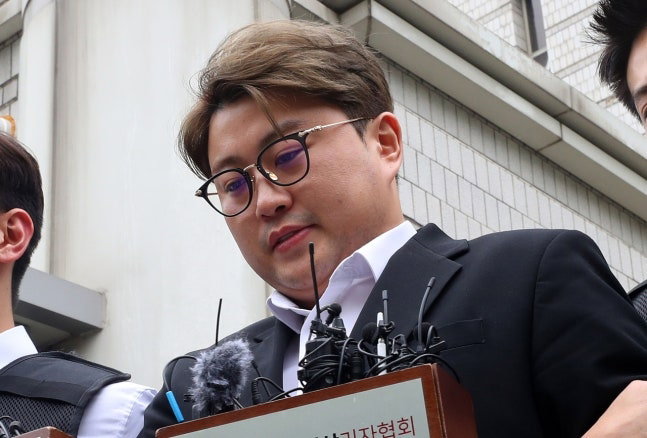 “포기하지 않고, 노래하겠습니다”…가석방 김호중, 가수 복귀?