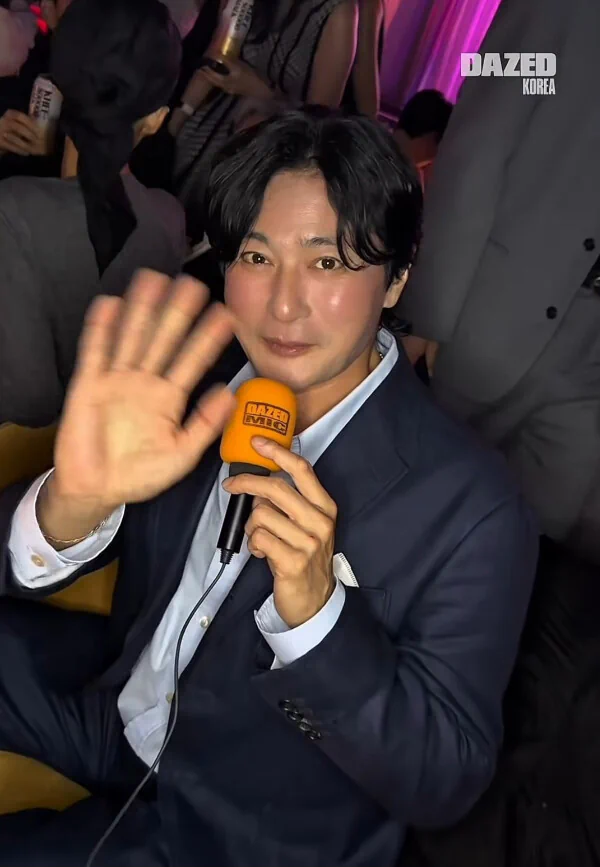 볼빨간 장동건, 주름 제로..더 어려진 영 피프티( 장동건 아닌데?