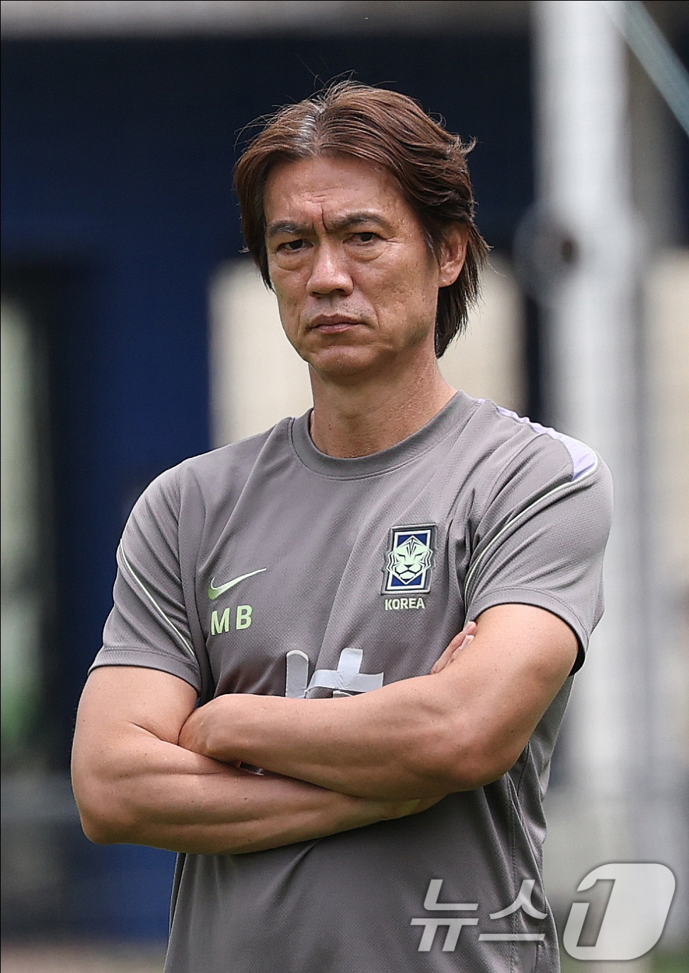 ??? : 4년에 한번 축구보는새끼들이 말은 ㅈㄴ많네