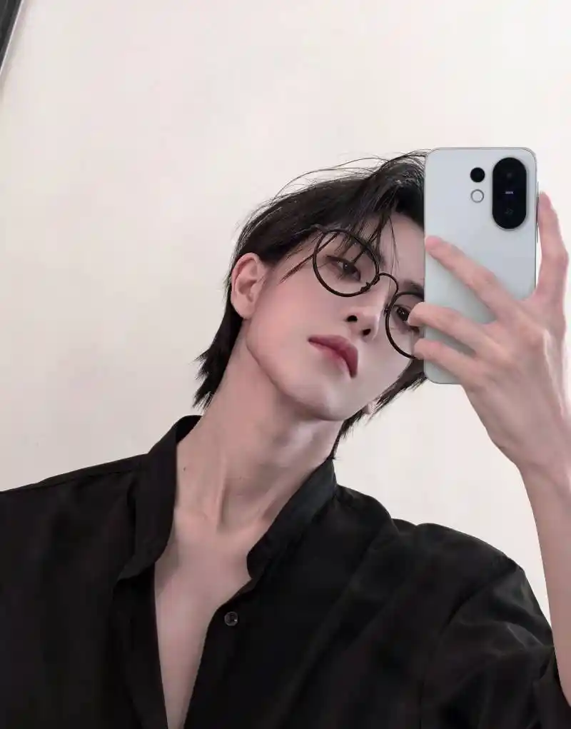 존잘러라서 팬미팅까지 열었다는 코스어