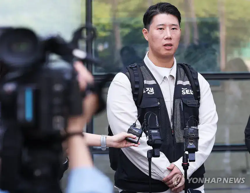 삼성전자 노조 '국회의원 먼저 지역사랑상품권으로 월급 받아라'