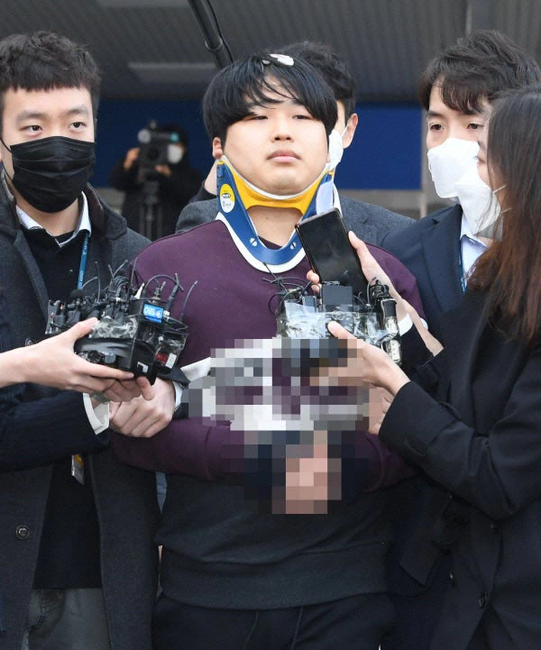 '박사방' 조주빈, 감형 노리고 헌법소원 냈으나 기각