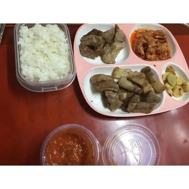 임신 6개월차 아내가 차린 남편 식사 논란