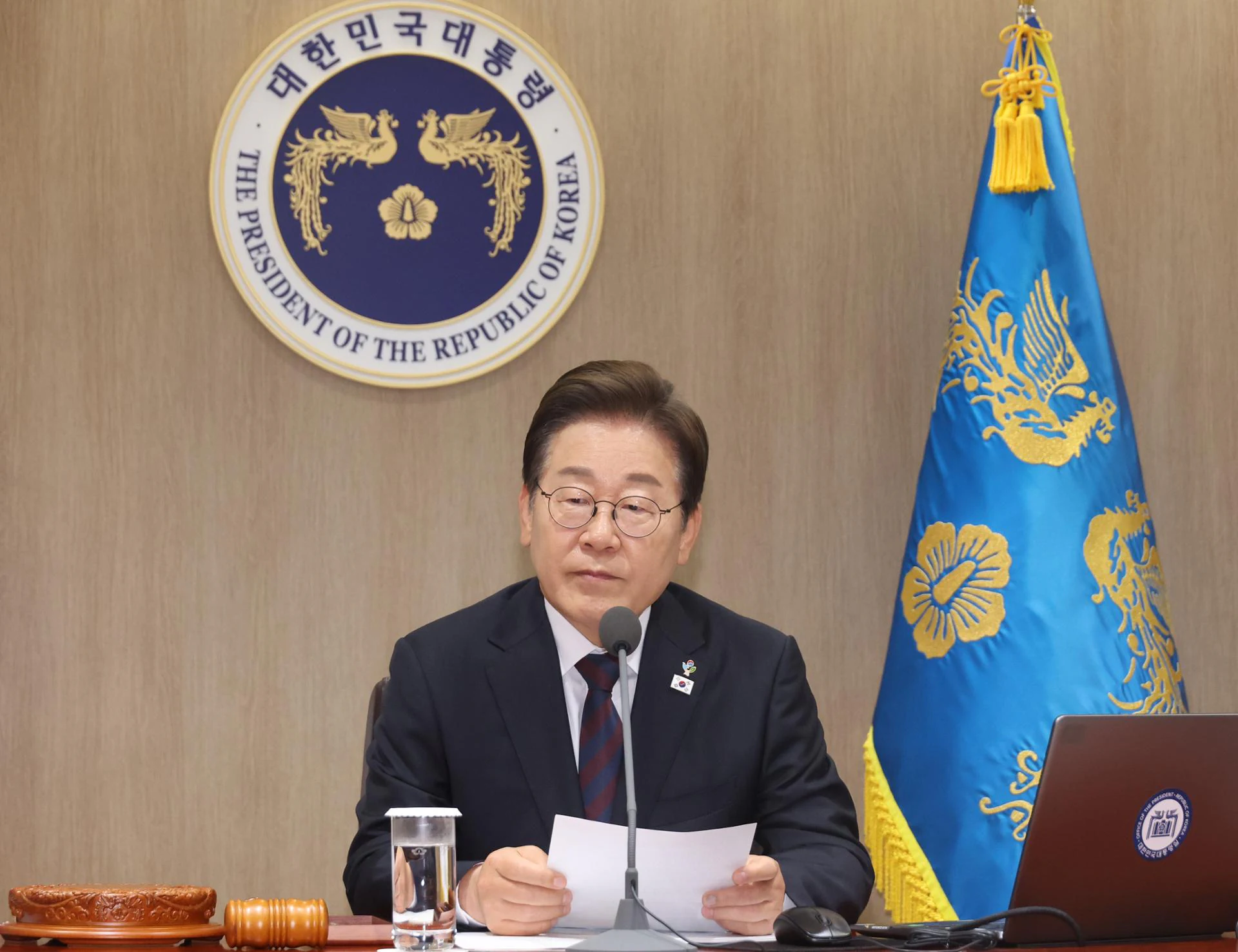 국민 51.9% “이재명 대통령 재판 재개 필요하다”