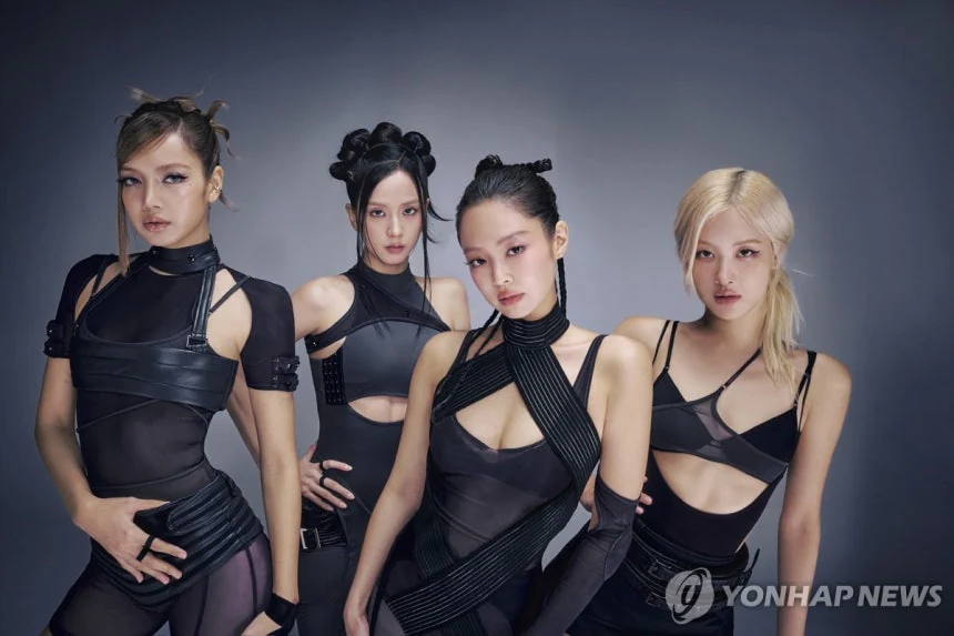 '블랙핑크, 내일 데뷔 10주년…완전체로 팬 만난다'