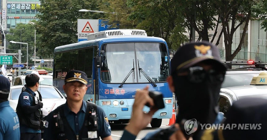 尹 공직선거법 위반 1심 징역형 집유…확정시 국힘 397억원 반환