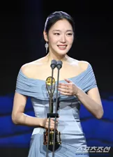 청룡시리즈 어워즈의 대상 김고은이 다작이었군요