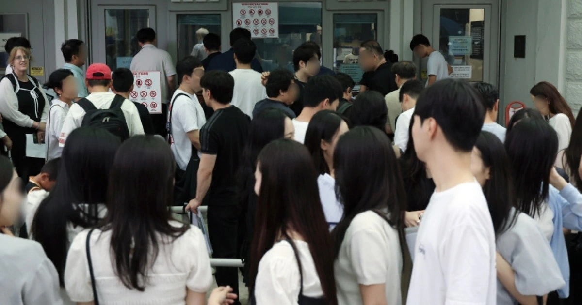 “엄마 1억4천만원 더 보내줘”…美, 유학생 취업에 수수료 검토