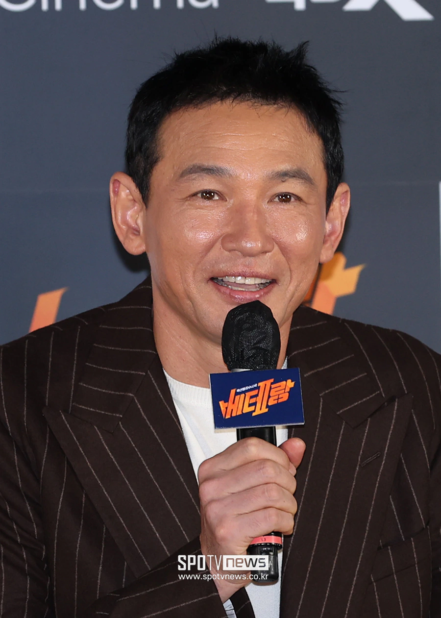황정민, 사생활 의혹 부인 "스토킹 범죄 피의자 형사 고소, 지속적 괴롭힘"…