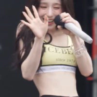 ARTMS 희진 워터밤 물 맞는 노란 스포츠 브라