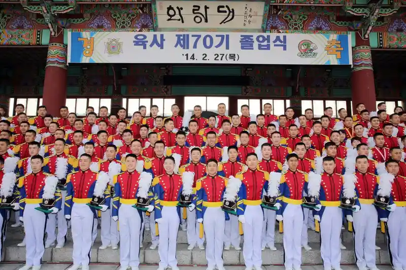 고등학교 교사 "군인 되지마라"... 직업비하 논란.jpg