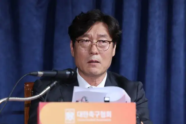 [단독] 이임생·박항서, 축구협회 청문회 불출석 사유서 제출