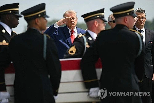 끝없는 이란전에 인내심 잃은 트럼프..WSJ "외교 대신 복수모드"
