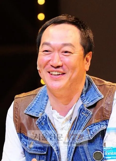 의외로 남매가 아닌 배우.jpg