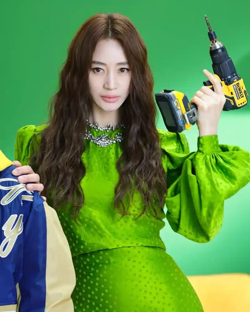 김혜수 근황.jpg